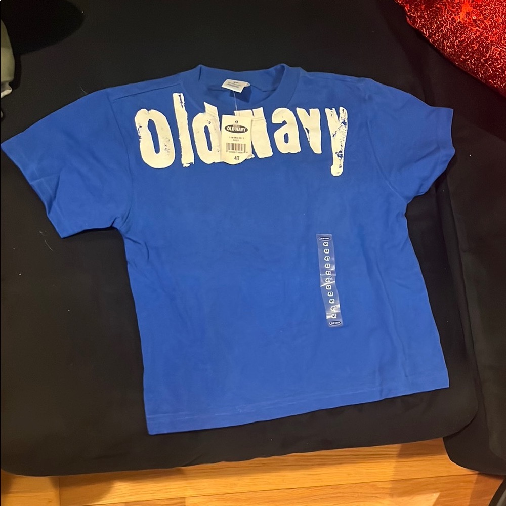 Blue old navy tee shirt